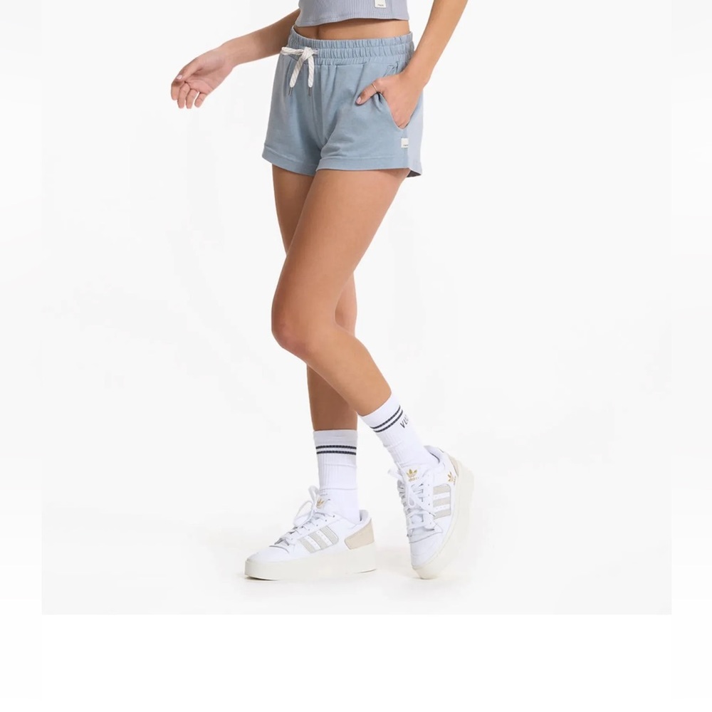 Vuori Halo Performance short light cloud Heather size medium